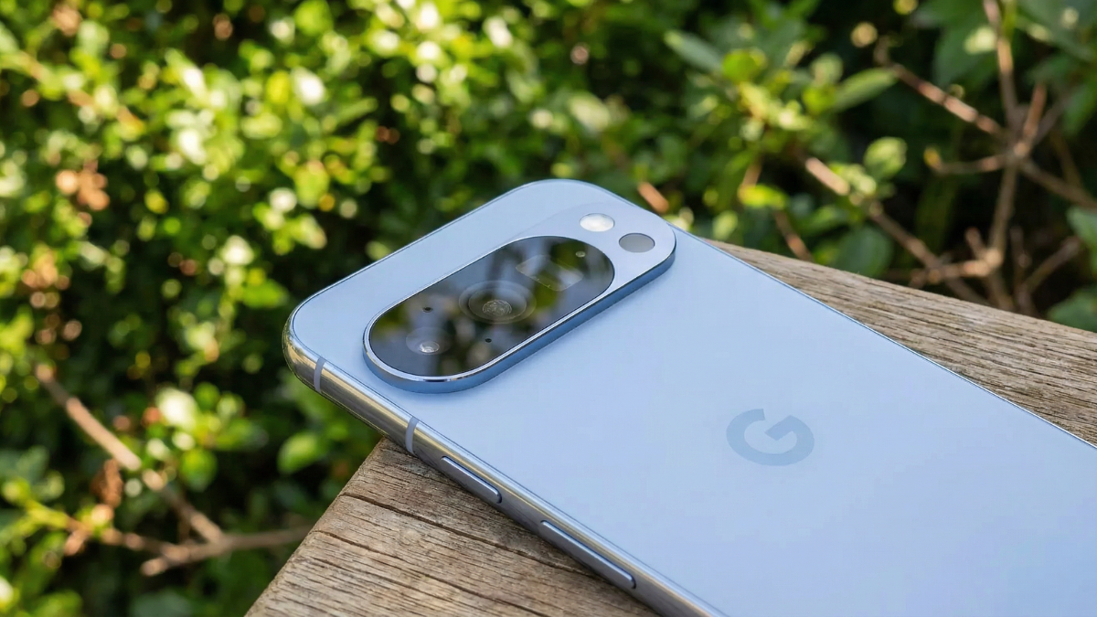 Google Pixel 10 Pro, Pixel March 2026 update, March Pixel Drop, Pixel Gemini features, Pixel 10 Pro review, Magic Cue Pixel, Pixel desktop mode, Google Pixel problems, Pixel Tensor G5, Pixel 10 Pro camera