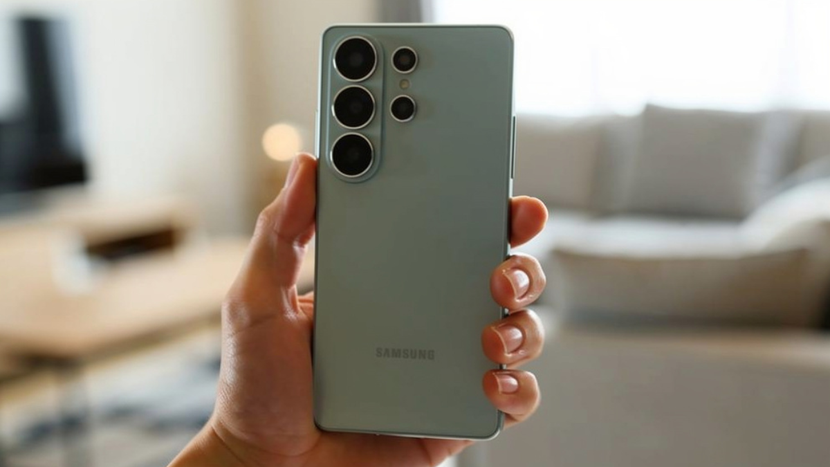 Samsung Galaxy S26 Ultra review News & Launches