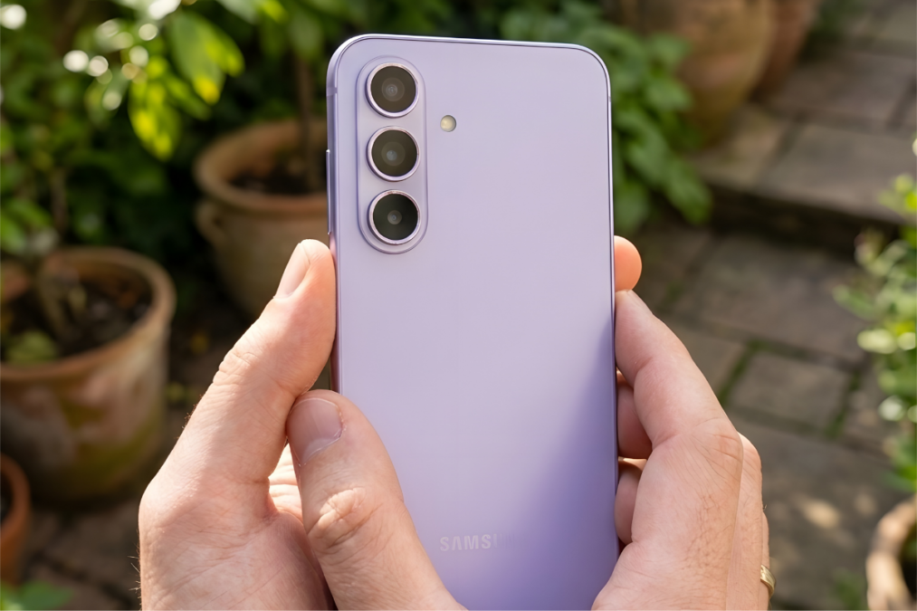 Person holding Samsung Galaxy A57 in sun light for photography